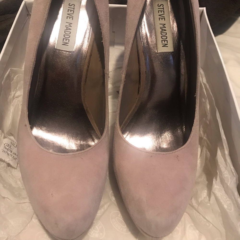 Steve Madden - Blush Suede Pumps - Size 8.5 - Picture 5 of 7